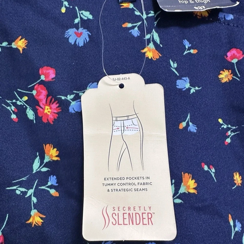 St. John's Bay Women 16P Petite Capri Blue Flower Mid Rise SecretlySlender Pants